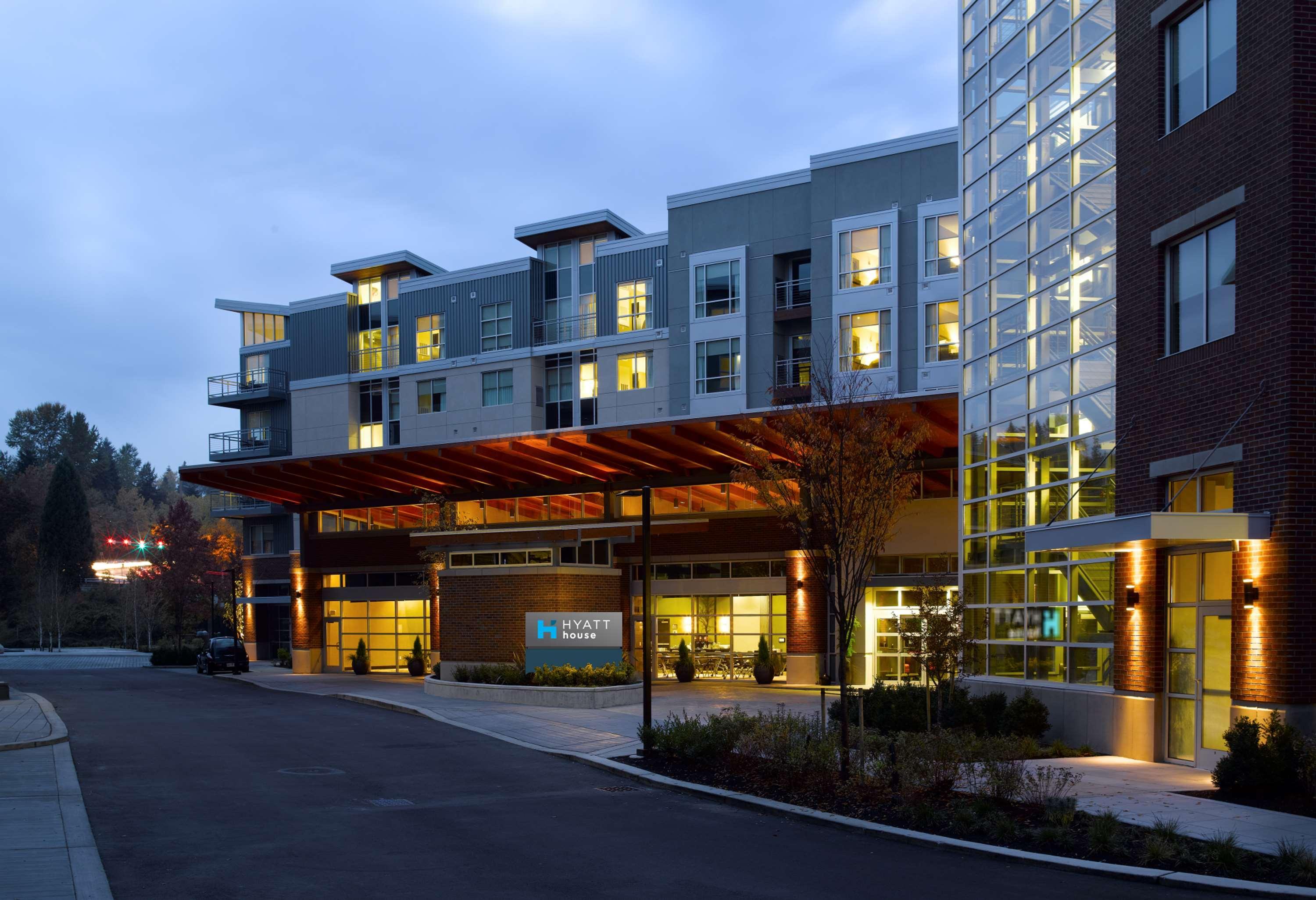 Hyatt House Seattle/Redmond Hotel Exterior photo
