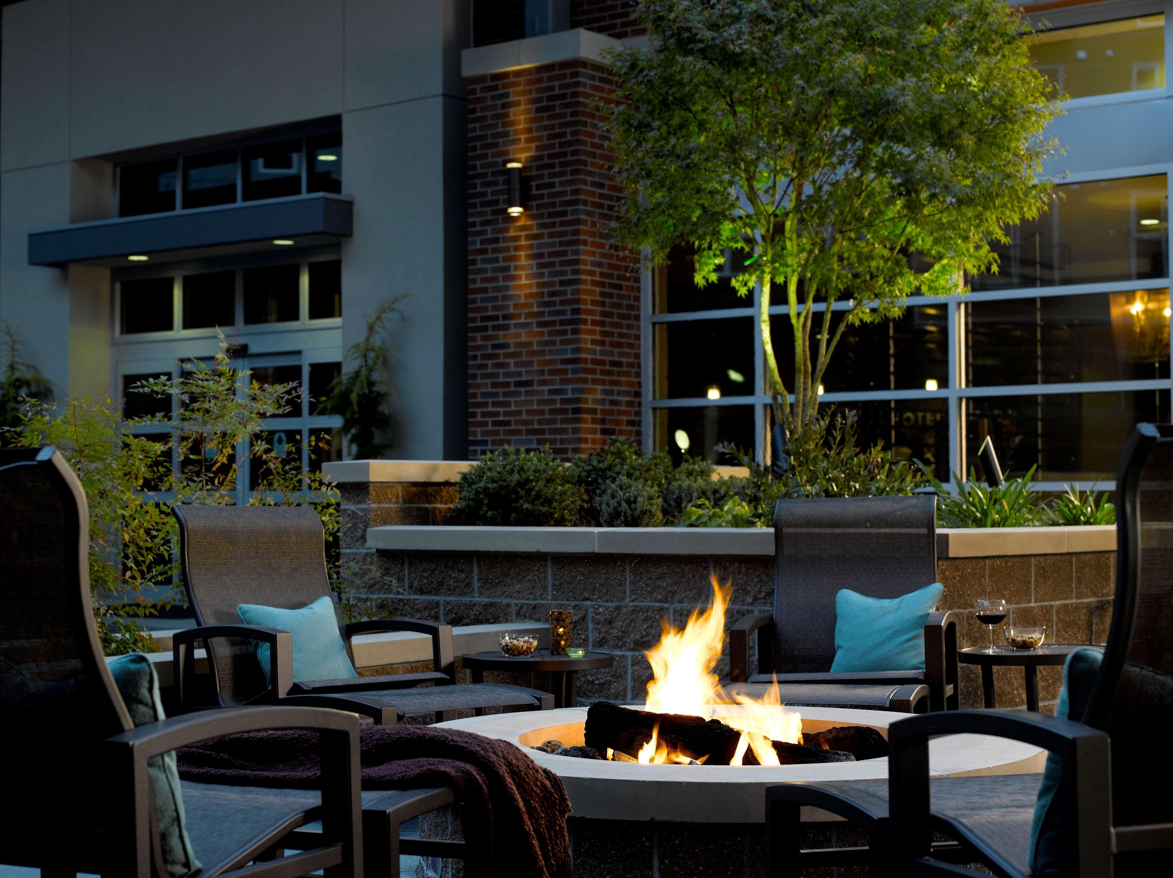 Hyatt House Seattle/Redmond Hotel Restaurant photo
